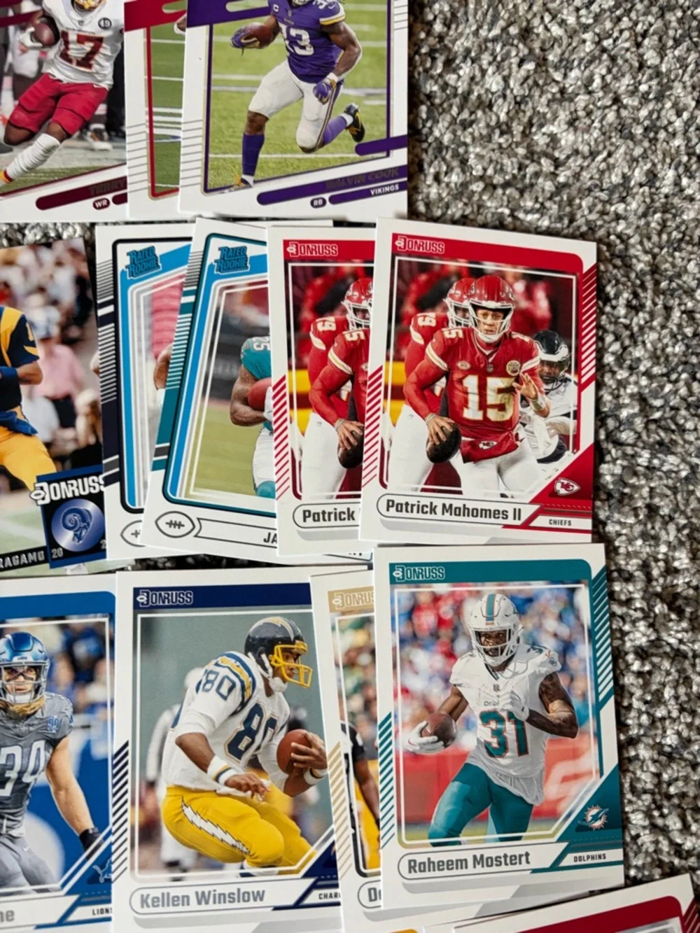 Lot of 120 mixed years Panini Donruss 2017-2024 football cards - Picture 8 of 11